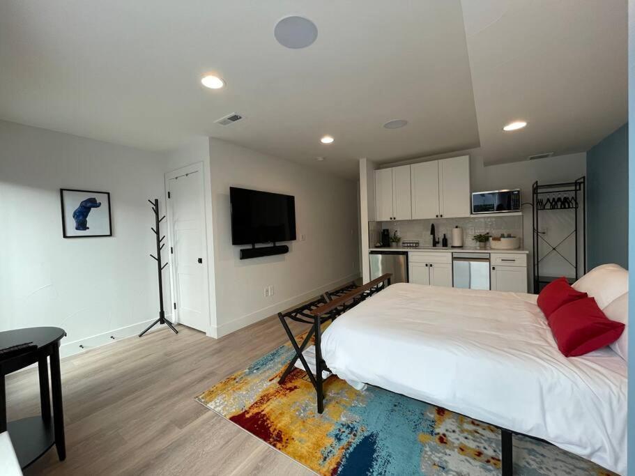 Private, Cozy, Suite By Mile High Stadium And Downtown Denver! Kültér fotó